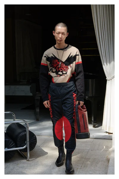 Look 9